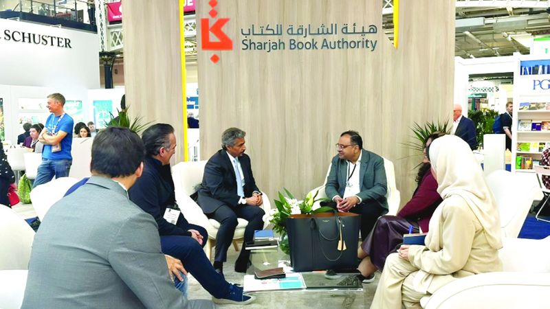 الامارات | الشارقة تضيء على مبادراتها الثقافية في «لندن للكتاب»