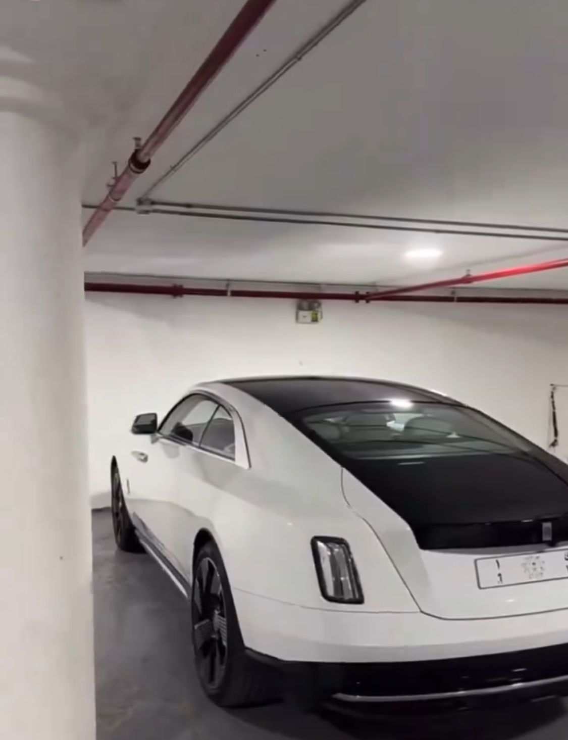 يزيد الراجحي: أنا الموظف المثالي وآخر واحد يطلع من الدوام .. فيديو