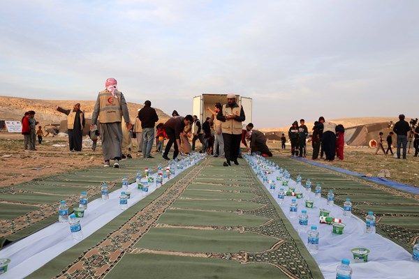 "الهلال الأحمر" توسع برامجها الإغاثية لدعم سكان غزة خلال شهر رمضان