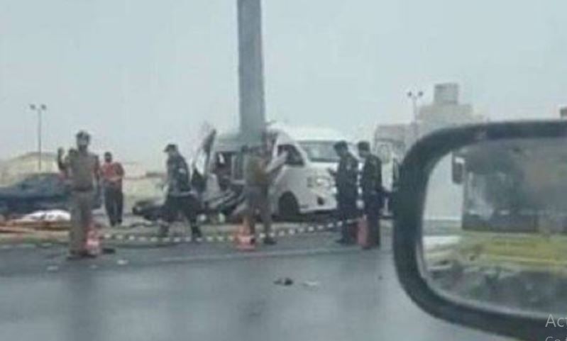 صور.. حادث مؤسف يصيب باص طالبات جامعة أم القرى في مكة