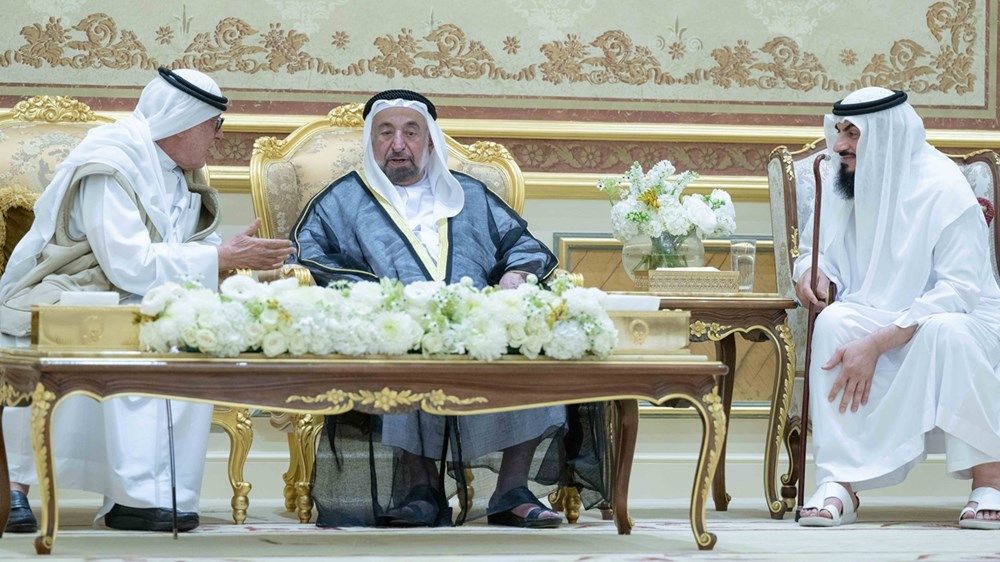 حاكم الشارقة يتقبل التهاني بشهر رمضان في قصر البديع العامر