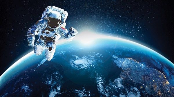 «محمد بن راشد للفضاء» يتولى مهام التحكم في «بوابة الإمارات»