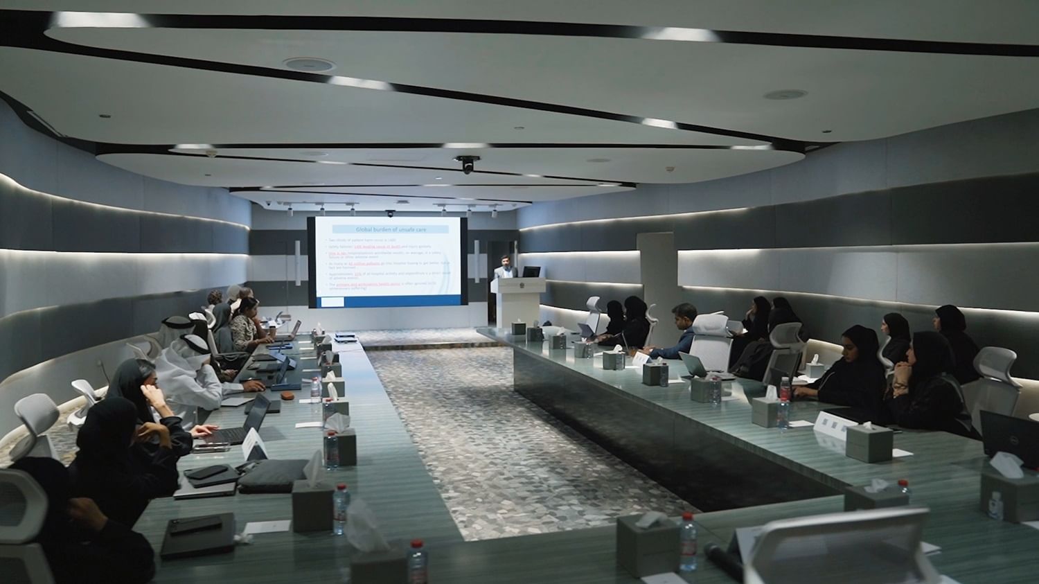 الامارات | "الصحة" تطلق مبادرة "مستشفيات صديقة لسلامة المرضى" بالدولة