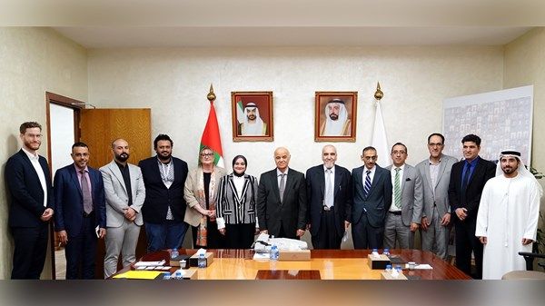 جامعة الشارقة والأكاديمية العربية الألمانية تبحثان التعاون البحثي