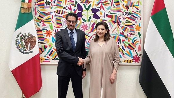 سفير الدولة يلتقي وزيري الزراعة والثقافة في المكسيك