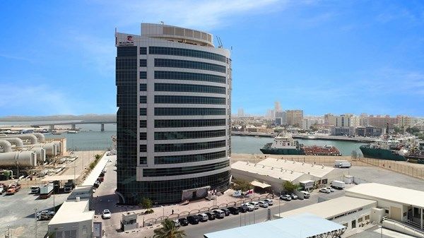 إحباط محاولتين لتهريب 11 كجم من المخدرات في رأس الخيمة