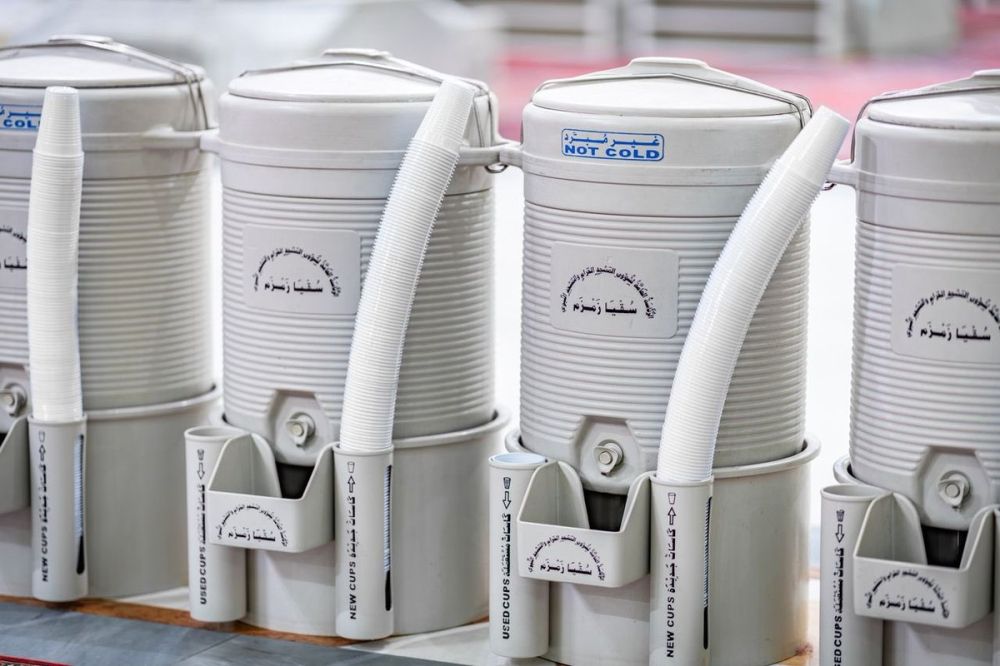 المسجد النبوي.. أكثر من 80 عينة يوميًا للتأكد من سلامة ماء زمزم