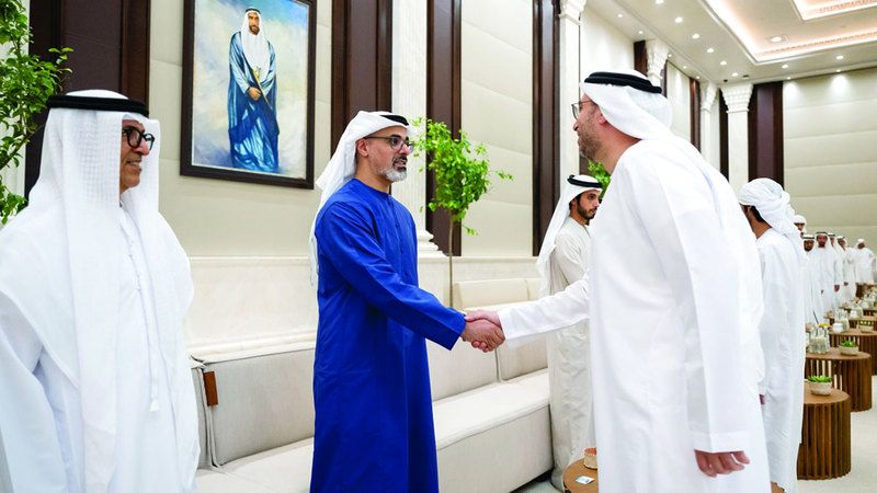 الامارات | ولي عهد أبوظبي يستقبل المهنئين بشهر رمضان