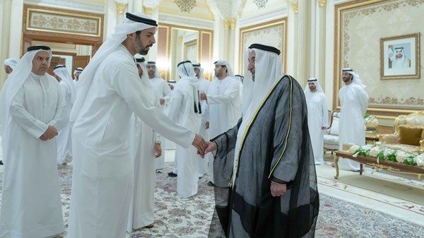 حاكم الشارقة يواصل استقبال المهنئين بشهر رمضان