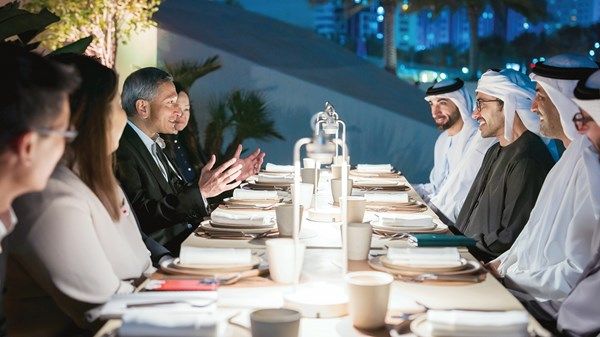 عبدالله بن زايد: ضرورة تعزيز الدعم الإنساني للشعب الفلسطيني