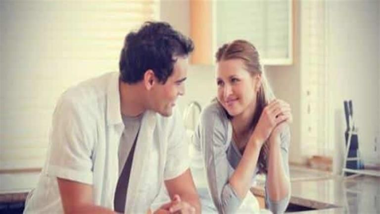 5 أشياء تحدث لجسمك عند رؤية شخص تحبه.. اوعى تتوتر