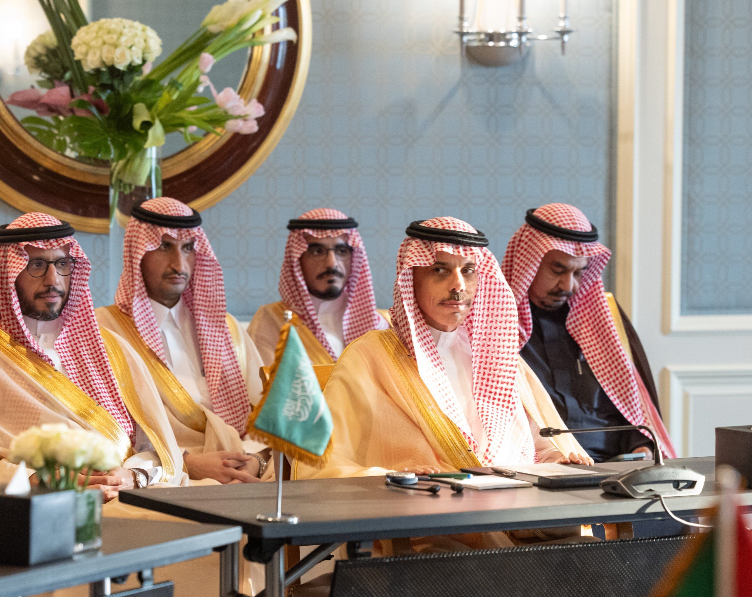 السعودية | وزير الخارجية يشارك في الاجتماع العربي الأمريكي بشأن الأوضاع في قطاع غزة