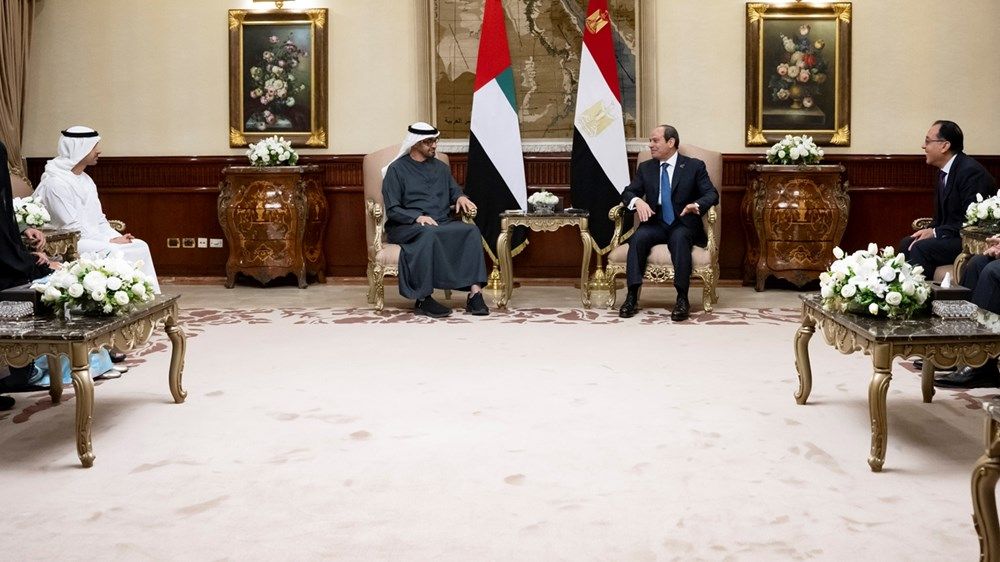 رئيس الدولة والرئيس المصري يبحثان العلاقات الأخوية ومستجدات المنطقة