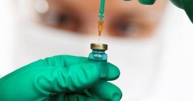 جامعة أكسفورد تطور لقاحا جديدا لسرطان الرئة يحمى بنسبة 90% من المرض