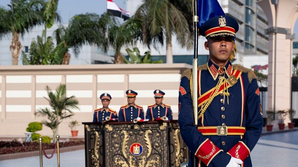 رئيس الدولة يصل إلى القاهرة في زيارة أخوية