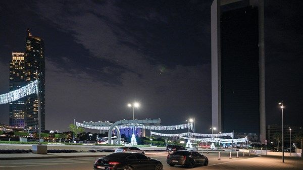 معالم الإمارات البارزة تشارك في «ساعة الأرض»