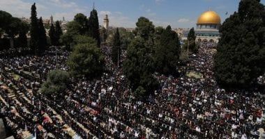 40 ألفا يؤدون صلاتي العشاء والتراويح في المسجد الأقصى