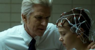 ميلي بوبي براون طلبت من زميلها فى Stranger Things تولى زفافها