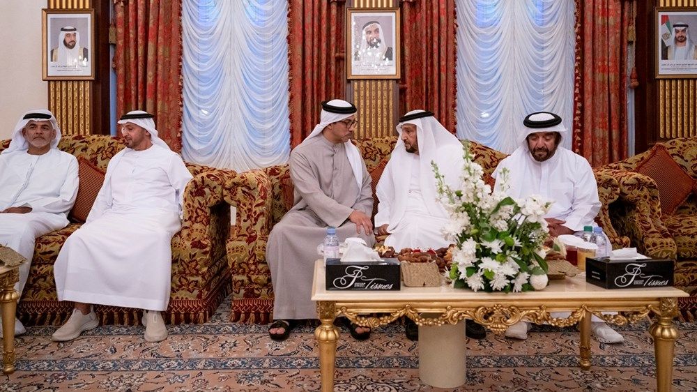 منصور بن زايد يزور محمد بن بطي آل حامد بمنزله في أبوظبي