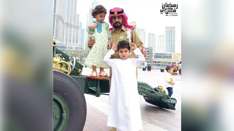 الامارات | لقطة مع مدفع رمضان في دبي