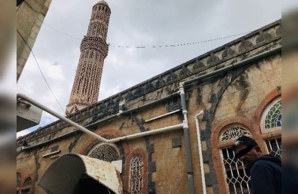 مليشيا الحوثي تغلق مصلى النساء في جامع الضياء بمدينة إب وتحوله سكناً لأحد قياداتها