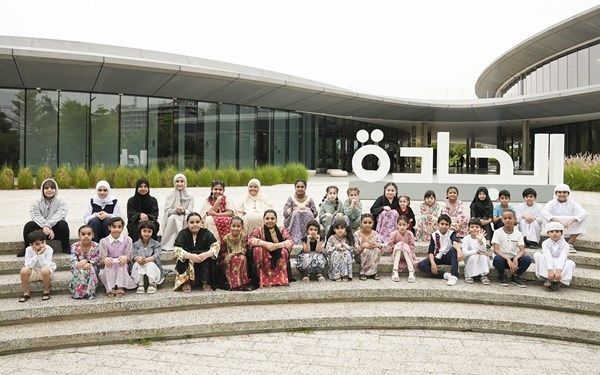 جميلة القاسمي تشارك أيتام "الشارقة للتمكين" في إفطار رمضاني