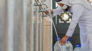 الخليج اليوم .. 400 ألف لتر ماء زمزم لقاصدي "المسجد النبوي" يومياً في رمضان