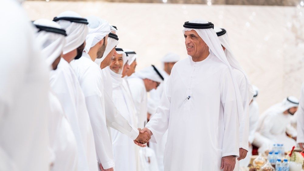 سعود بن صقر يواصل استقبال المهنئين بشهر رمضان المبارك