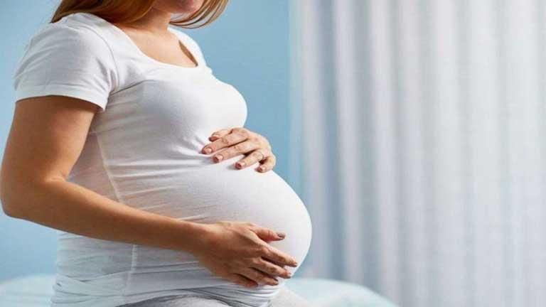 تحذير من الولادة المبكرة.. الصحة توجه نصائح مهمة للحوامل