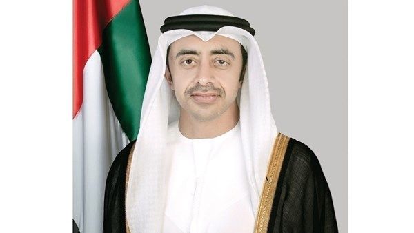 عبدالله بن زايد يلتقي وزير خارجية التشيك في براغ