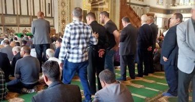 بمشاركة وزراء سابقين.. أداء صلاة الجنازة على نائب وزير التربية والتعليم