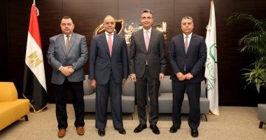 رئيس "الوطنية للانتخابات" يشيد بدور البريد فى إتمام العملية الانتخابية