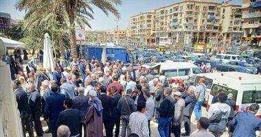 قيادات وزارة التعليم تودع الدكتور محمد مجاهد لمثواه الأخير.. صور