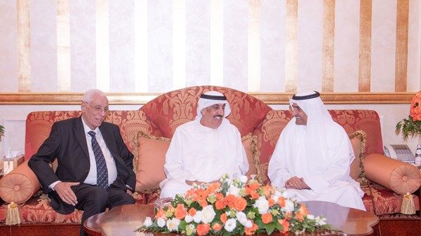 حمد الشرقي يواصل استقبال المهنئين بشهر رمضان المبارك