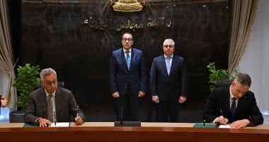 رئيس الوزراء يشهد توقيع عقد تخصيص الأرض لإنشاء مصنع صوامع غلال شرق بورسعيد