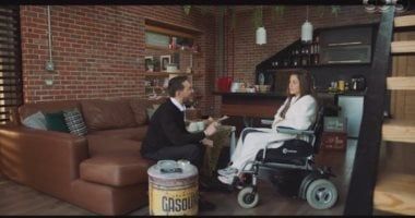 مسلسل محارب الحلقة 17.. عتاب من منة فضالى لـ أحمد زاهر بسبب ما يلاحقهما