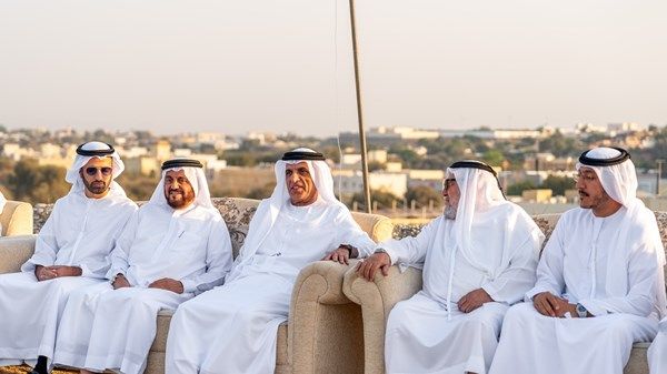 سعود بن صقر يقدم واجب العزاء في وفاة خالد بن سعود بن خالد القاسمي