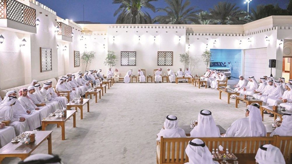 حميد النعيمي وحمد الشرقي يواصلان استقبال المهنئين بشهر رمضان المبارك