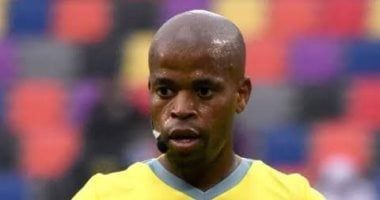 عادل عقل: الحكم يتغاضى عن ركلة جزاء للأهلى وطرد مدافع سيمبا فى غياب الـ VAR