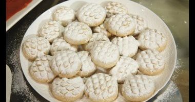 الكحك يبدأ من 110 جنيهات.. تخفيضات 30% بمعرض أهلا رمضان بالعمرانية