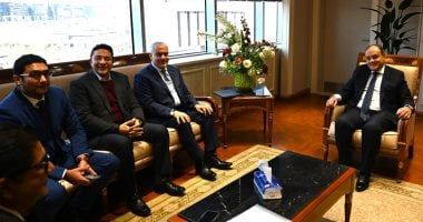 وزير الصناعة: شراكات مع شركات عالمية لإقامة مصانع لإنتاج المكثفات والمواتير