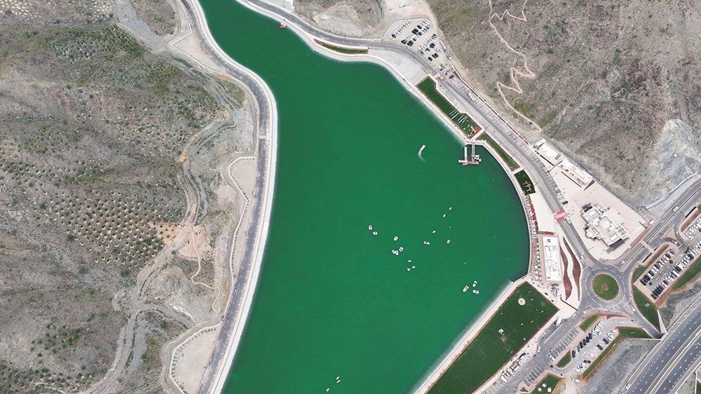 حاكم الشارقة يفتتح بحيرة الحفية في كلباء