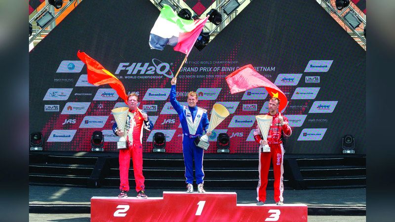 الامارات | «فيكتوري 4» بطلاً لجائزة فيتنام في مونديال الزوارق السريعة