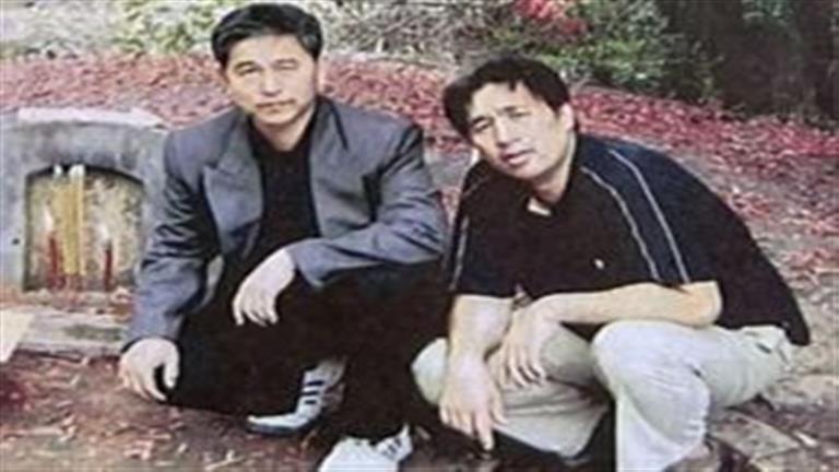 رجل يفتح نعش شقيقه ويقطع أذنه ويخفيها في الثلاجة.. لن تتوقع ما حدث؟