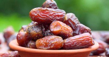 الصحة العالمية: افطر على 3 تمرات لتجنب الإفراط فى الطعام