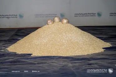 الخليج اليوم .. إحباط تهريب أكثر من مليون حبة كبتاجون في ميناء ضباء