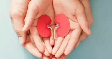 4 مشكلات صحية تهدد الكلى.. منها الجفاف