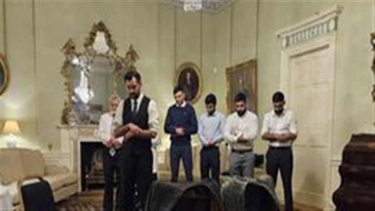 للمرة الأولى.. رفع أذان المغرب بمقر رئيس وزراء اسكتلندا في رمضان (فيديو)