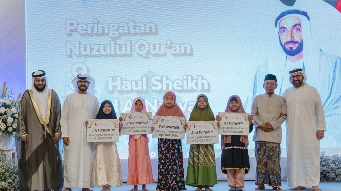 جامع الشيخ زايد بمدينة سولو الإندونيسية يحتفل بيوم زايد للعمل الإنساني