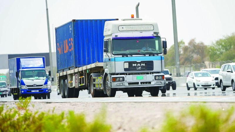 الامارات | تعديل أوقات مرور الشاحنات على شارع الشيخ محمد بن زايد في أوقات الذروة